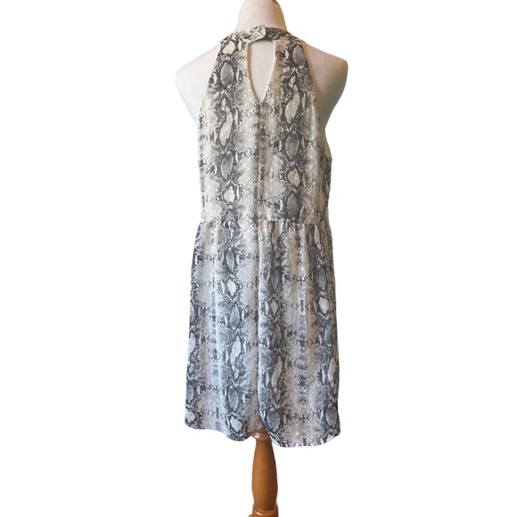 White Birch Gray and White Snakeprint Dress - Large - Picture 2 of 3